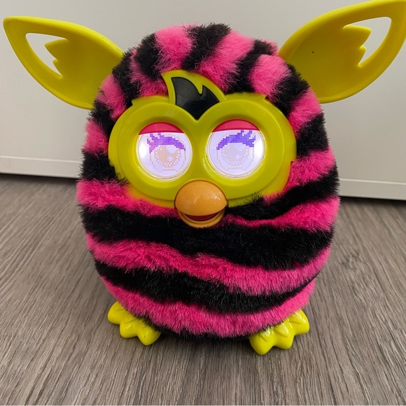 Hasbro FURBY Boom Interactive Toy Pink Black Stripes Yellow - Picture 9 of 11